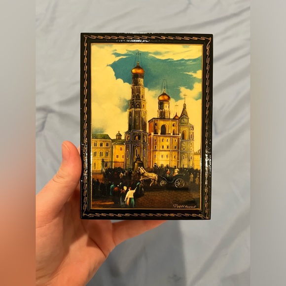 4 for $20 | Vintage | Tuscan Style Small Box - Picture 1 of 3